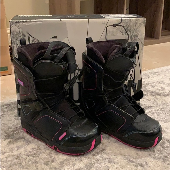 salomon pearl snowboard boots
